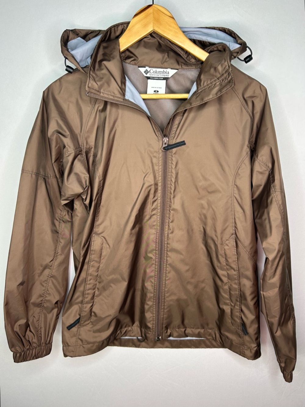 Columbia Women's Hooded Windbreaker